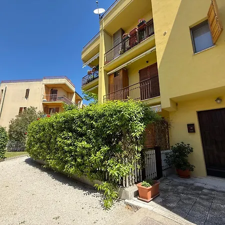 N321 - Numana, Comodo Bilocale Con Balconi Apartman *